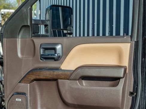 Used 2019 GMC Sierra 2500 Denali w/ Duramax Plus Package image 43