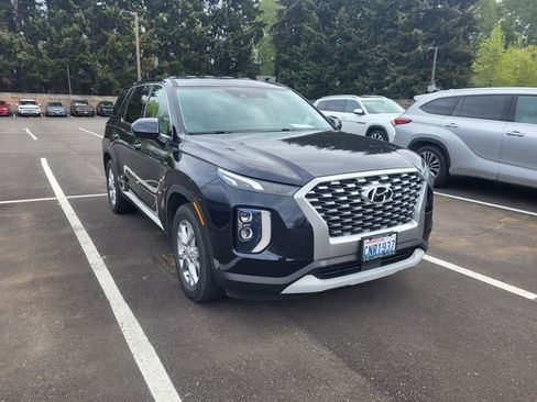Used 2021 Hyundai Palisade SE w/ Winter Package AWD/4WD image 2