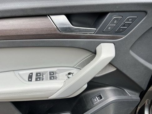 Used 2022 Audi Q5 2.0T Premium Plus image 26