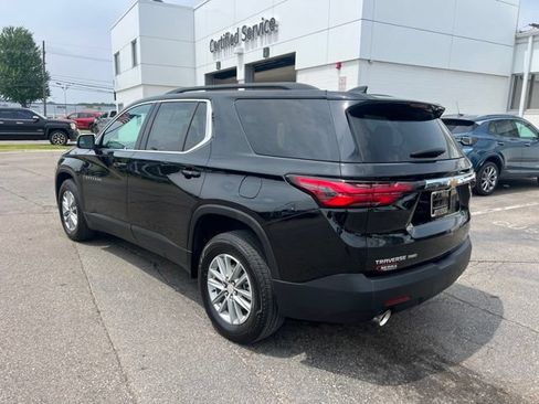 Used 2023 Chevrolet Traverse LT AWD/4WD image 7