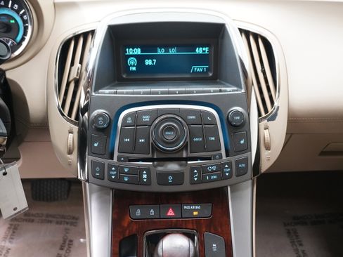 Used 2011 Buick LaCrosse CXL image 16