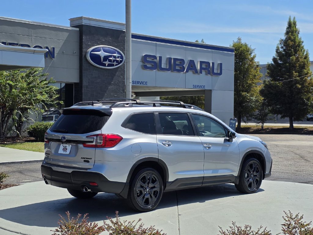 Certified 2026 Subaru Ascent Bronze Edition w/ Onyx Package AWD/4WD image 5