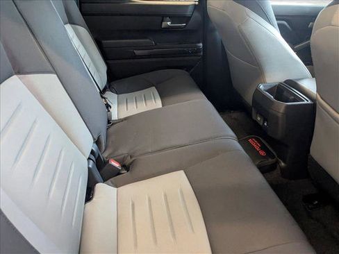 Used 2025 Toyota Tacoma TRD Off-Road image 19