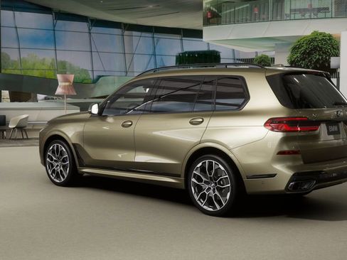 Used 2026 BMW X7 xDrive40i w/ M Sport Package image 30