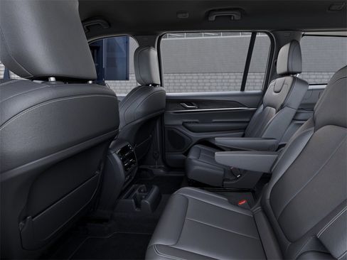 New 2025 Jeep Grand Cherokee L Limited image 39