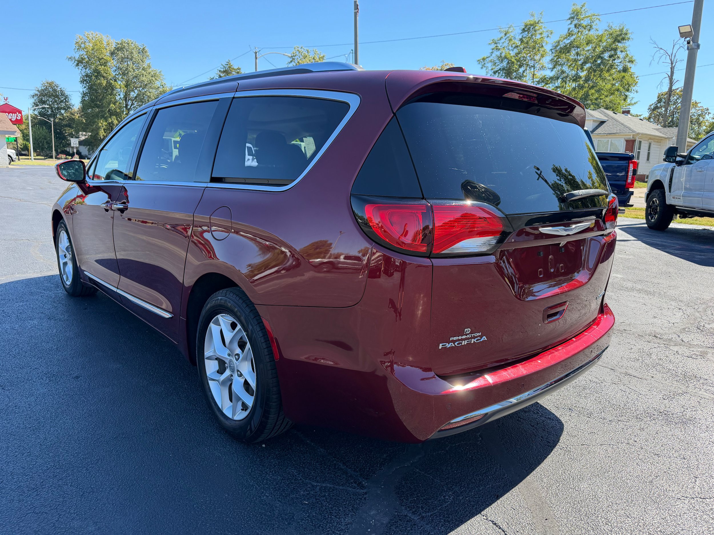 Used 2019 Chrysler Pacifica Limited FWD image 5