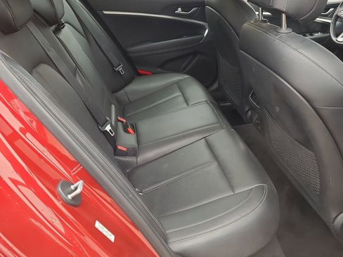 Used 2019 Genesis G70 2.0T Advanced image 18