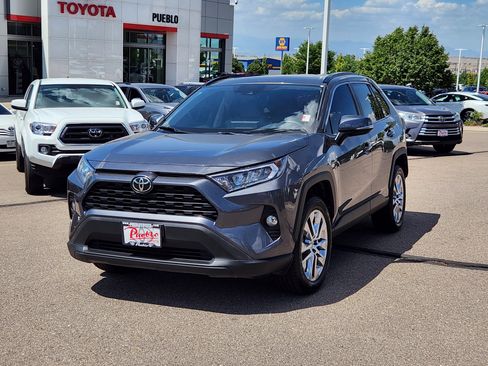 Used 2021 Toyota RAV4 XLE Premium AWD/4WD image 4