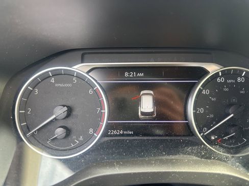 Used 2023 Nissan Rogue SV FWD image 12