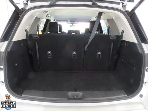 Used 2025 Nissan Pathfinder SL FWD image 24
