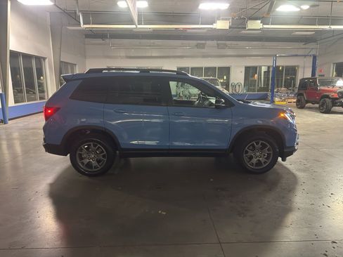 Used 2024 Honda Passport TrailSport image 6