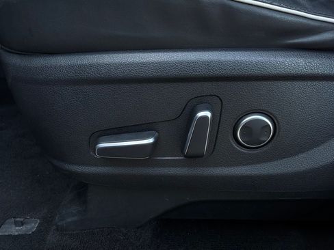 Used 2024 Hyundai Palisade SEL FWD image 11