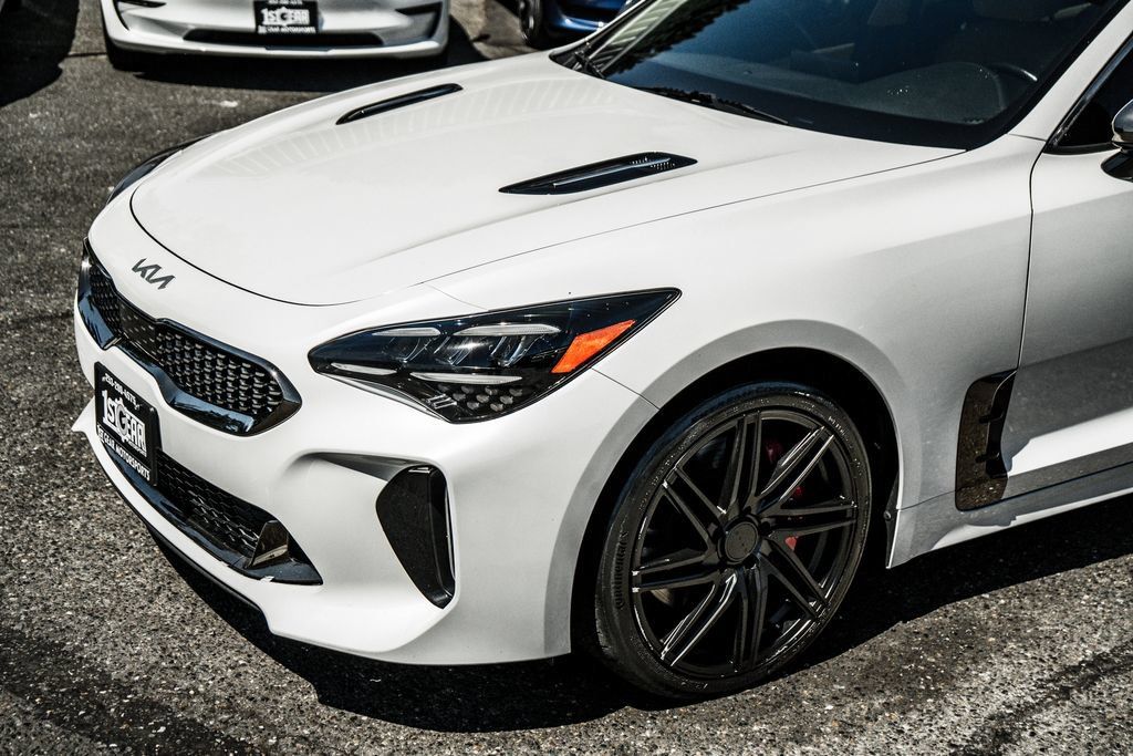 Used 2022 Kia Stinger GT1 AWD/4WD image 14