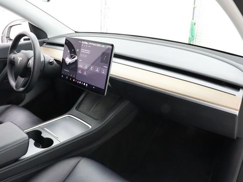 Used 2022 Tesla Model Y Performance AWD/4WD image 25