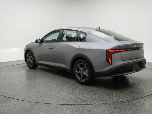 Used 2025 Kia K4 FWD image 6