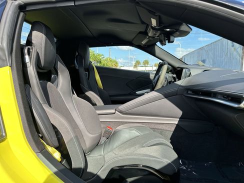 Used 2023 Chevrolet Corvette Stingray Convertible w/ Z51 Performance Package image 24