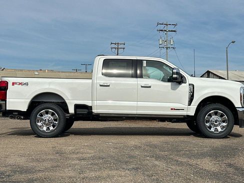 New 2026 Ford F250 Lariat w/ Lariat Ultimate Package image 3