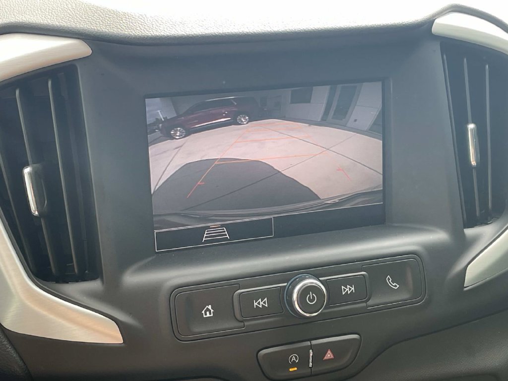 Used 2024 GMC Terrain SLE w/ Driver Convenience Package FWD image 26