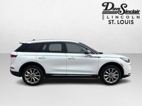 Used 2022 Lincoln Corsair FWD w/ Premium Package image 2