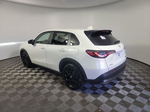 Certified 2025 Honda HR-V Sport image 10