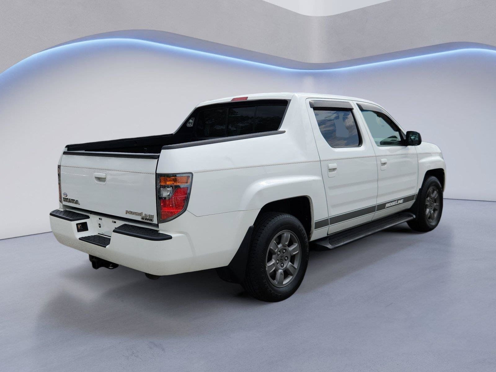 Used 2007 Honda Ridgeline RTX image 3