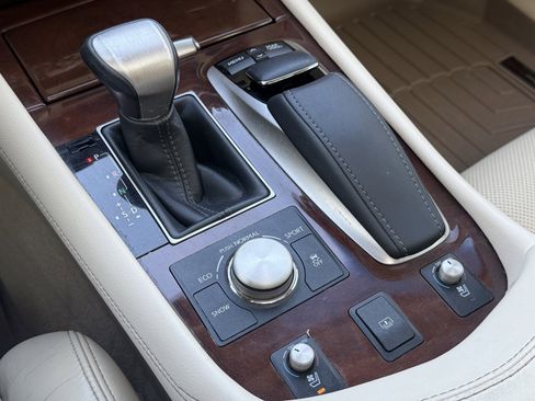 Used 2014 Lexus LS 460 image 30