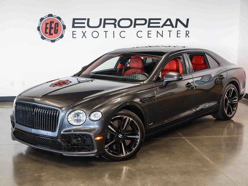 Used 2021 Bentley Flying Spur W12 AWD/4WD image 5