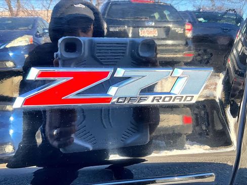 Used 2018 Chevrolet Silverado 1500 LT w/ All Star Edition image 9