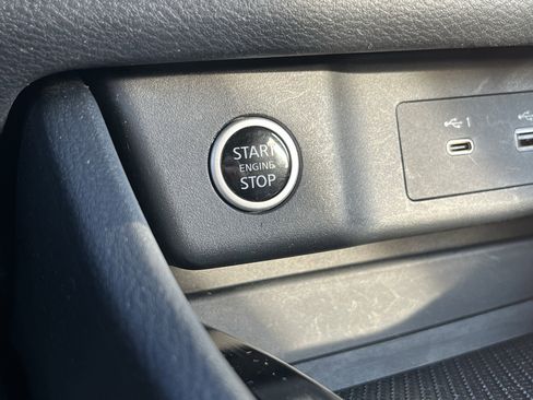 Used 2023 Nissan Rogue SV w/ SV Premium Package image 35