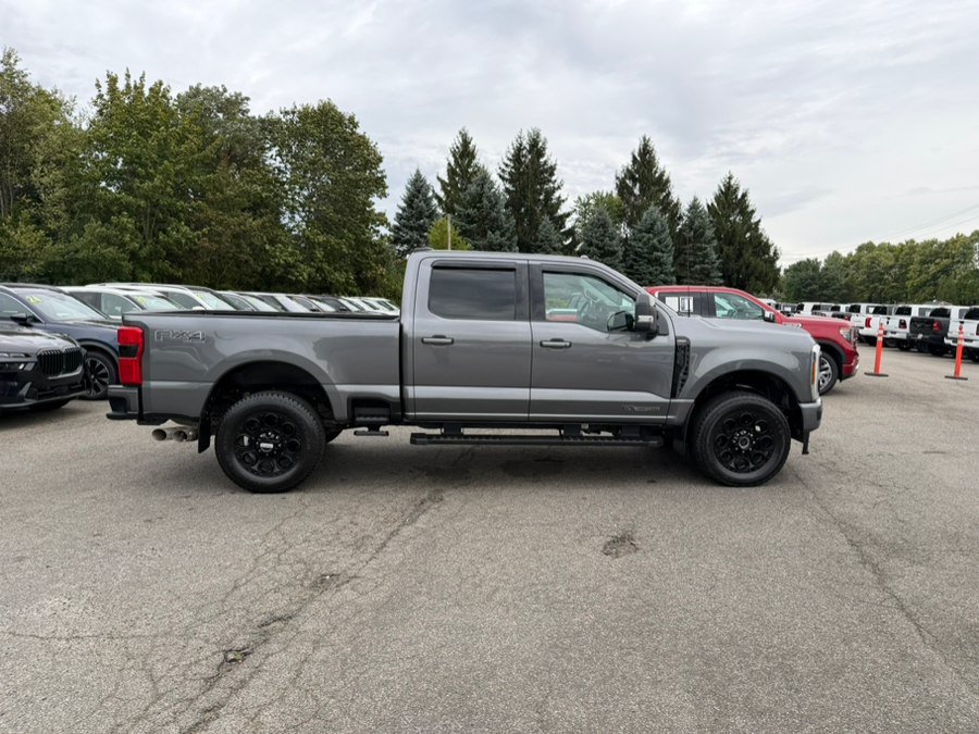 Used 2024 Ford F350 Lariat w/ Black Appearance Package AWD/4WD image 9