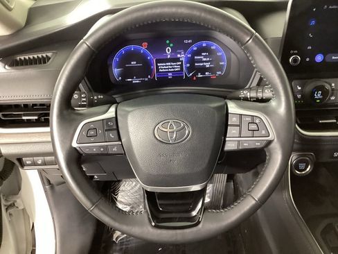Used 2024 Toyota Grand Highlander AWD image 22