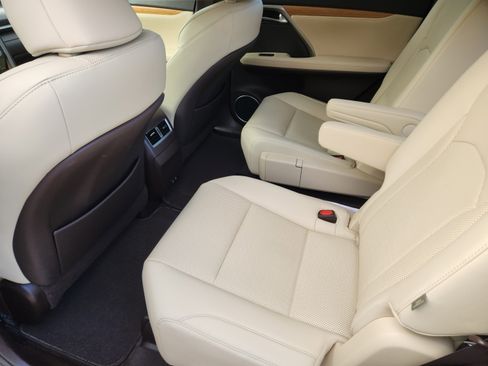 Used 2020 Lexus RX 350L FWD w/ Premium Package image 29