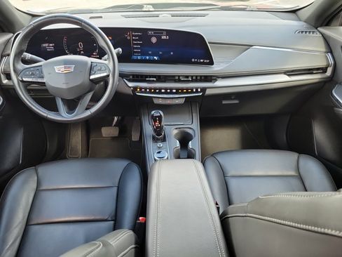 Used 2025 Cadillac XT4 Premium Luxury image 12