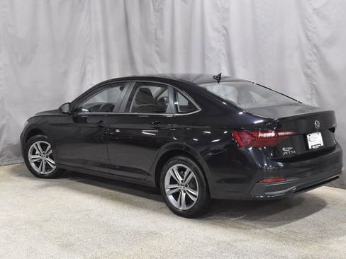 Used 2024 Volkswagen Jetta SE image 7