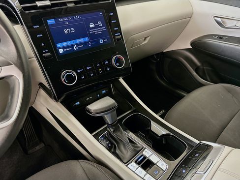 Used 2023 Hyundai Tucson SEL image 25