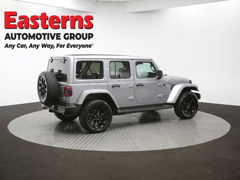 Used 2021 Jeep Wrangler Unlimited Sahara w/ Cold Weather Group image 43