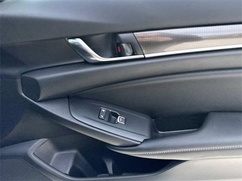 Used 2022 Honda Accord Sport image 14