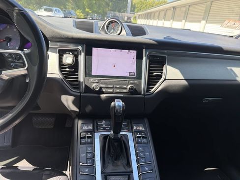Used 2018 Porsche Macan S AWD/4WD image 6