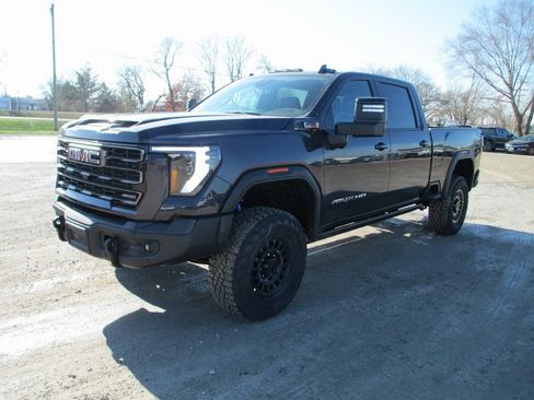 New 2026 GMC Sierra 2500 AT4X w/ AT4X AEV Edition image 10