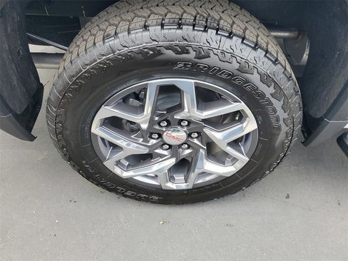 New 2026 GMC Sierra 1500 SLT w/ SLT Premium Package image 5