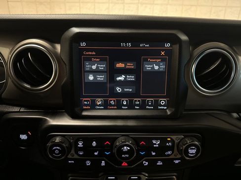 Used 2021 Jeep Wrangler Unlimited Sahara AWD/4WD image 28