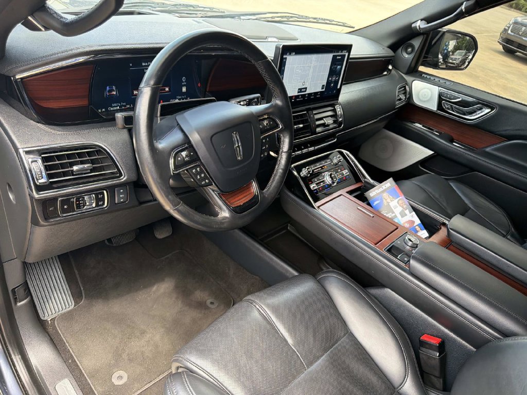 Used 2023 Lincoln Navigator L Reserve AWD/4WD image 19