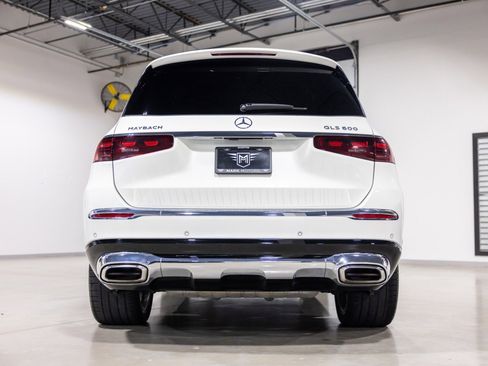 Used 2024 Mercedes-Benz Maybach GLS 600 4MATIC image 5