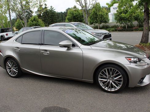 Used 2016 Lexus IS 300 AWD w/ Navigation System Package image 6