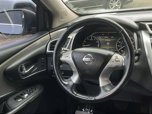 Used 2018 Nissan Murano SL w/ Moonroof Package image 21