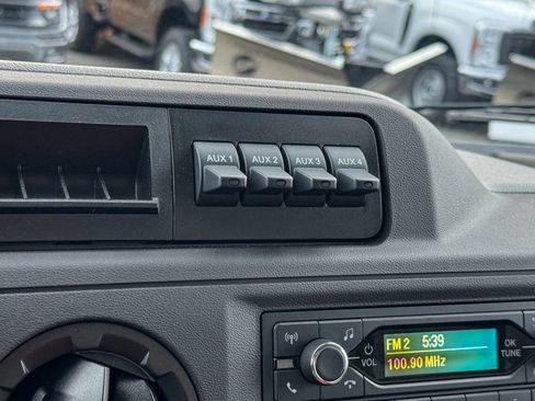 Used 2024 Ford E-350 and Econoline 350 Super Duty w/ Driver's Safety Package image 28