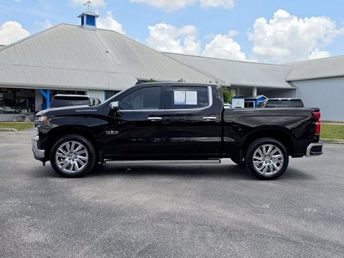 Used 2020 Chevrolet Silverado 1500 LTZ w/ LTZ Texas Edition RWD image 2