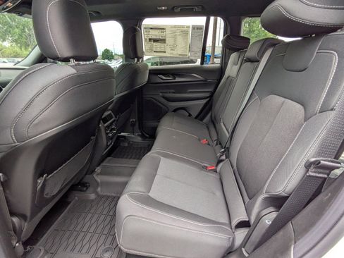 New 2026 Jeep Grand Cherokee Laredo X RWD image 15