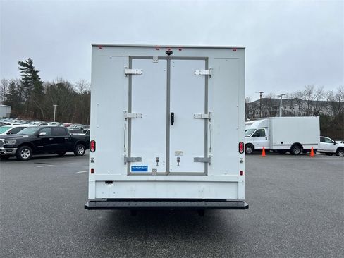 New 2024 GMC Savana 3500 w/ Power Convenience Package image 4