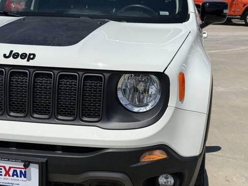 Used 2023 Jeep Renegade Trailhawk AWD/4WD image 10